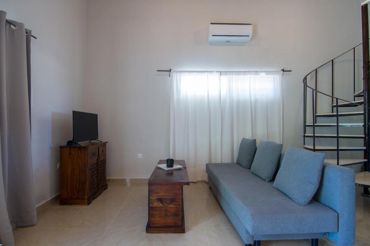 Villa Elaia Suites & Apartments No.7 ガイオス エクステリア 写真