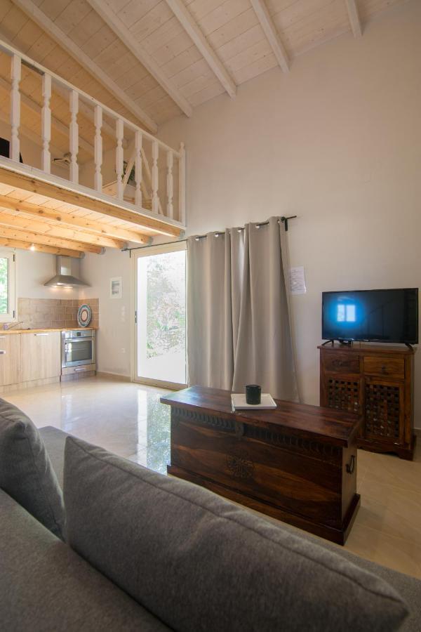 Villa Elaia Suites & Apartments No.7 ガイオス エクステリア 写真